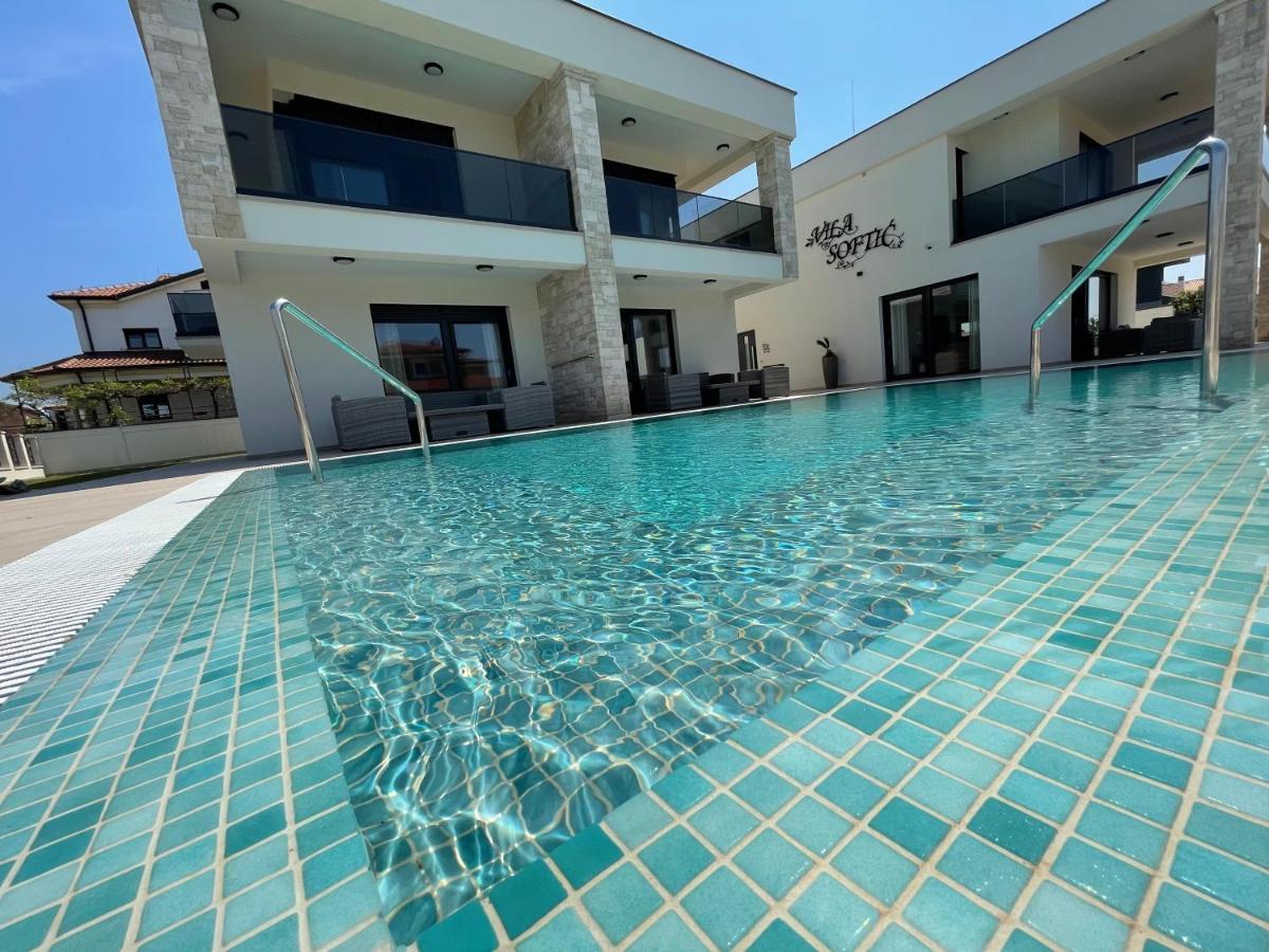 Vila Softic Azra Umago Exterior foto